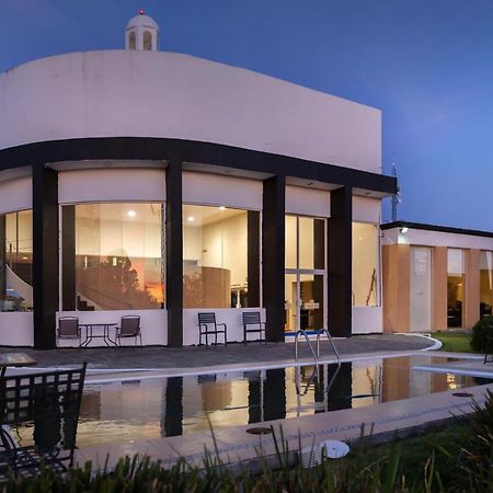 Hotel Aeropuerto Morelia Alvaro Obregon Zewnętrze zdjęcie