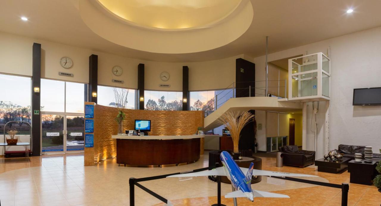 Hotel Aeropuerto Morelia Alvaro Obregon Zewnętrze zdjęcie